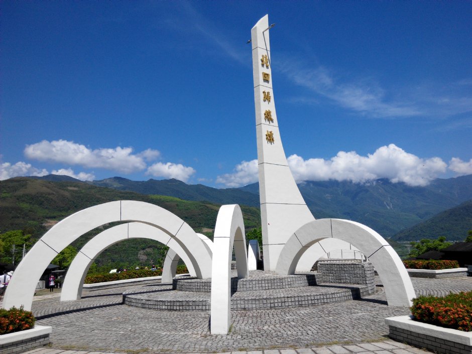 北回归线标志 摄影：Lu