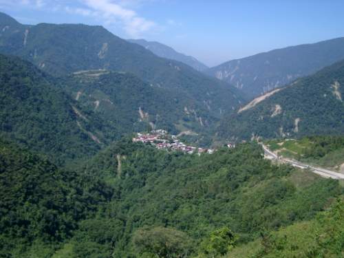山中小城 摄影：老山羊