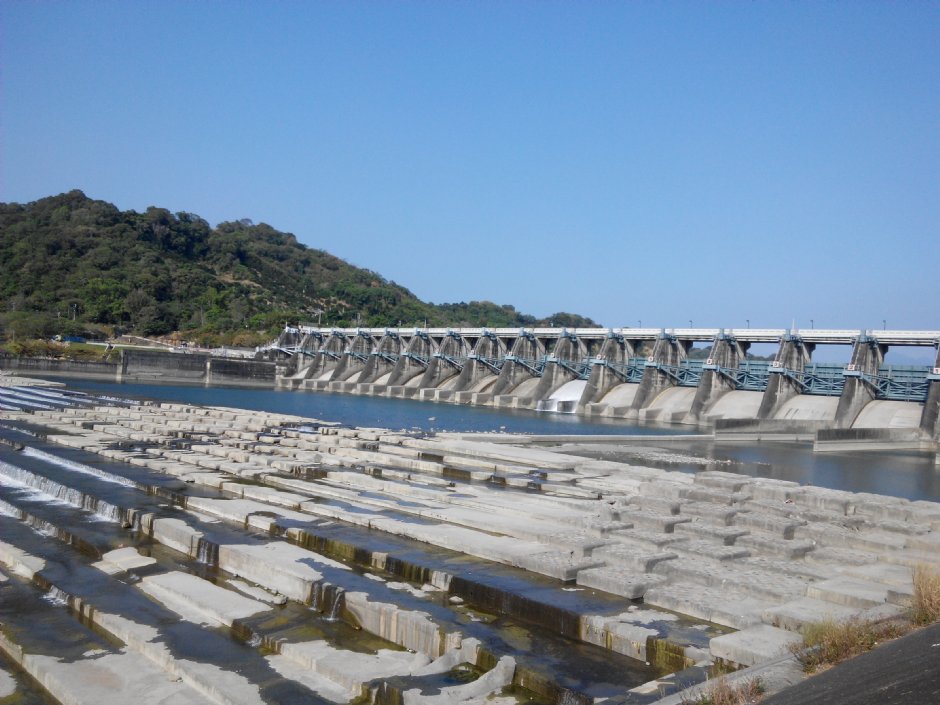石冈水坝 摄影：Lu