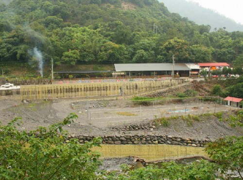 不老溫泉-溫泉飄邈山林間