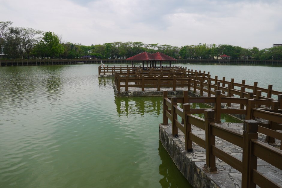 天鹅湖中凉亭 摄影：旅遊王攝影組