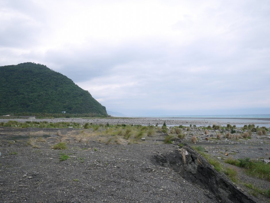 南回公路风景秀丽 摄影：三個井