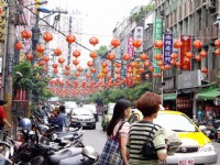成排的灯笼<br/> 摄影：老山羊部落格