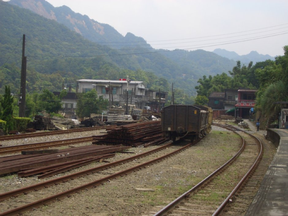 十分車站鐵軌 攝影：鄭瑄頤