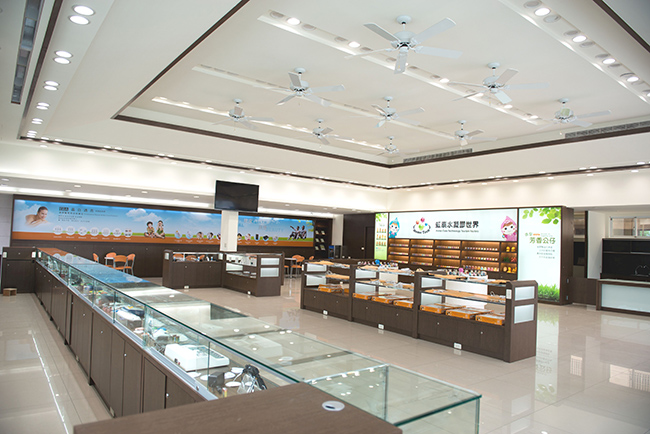 商品展售区 摄影：虹泰水凝膠世界