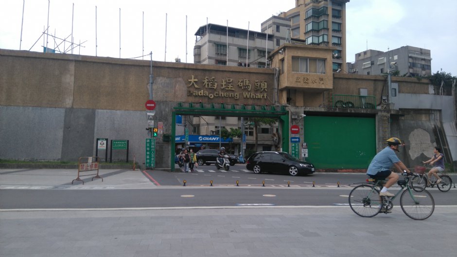 淡水河右岸 摄影：Lu
