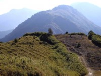 麟趾山頂看玉山山系<br/> 攝影：老山羊資訊網