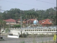 远观建德寺地母庙<br/> 摄影：張弘穎