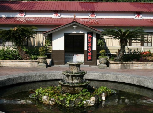 花蓮紅葉溫泉-紅葉溫泉旅社門口