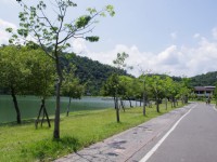 梅花湖环湖自行车道<br/> 摄影：Eva隨手拍