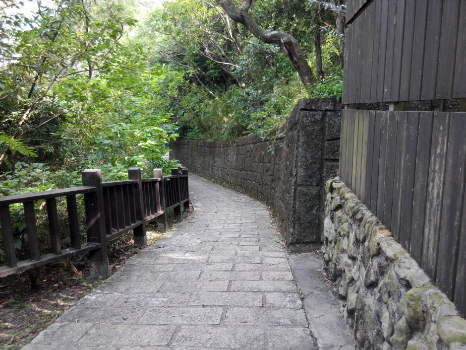 鲤鱼山步道入口 摄影：Lu