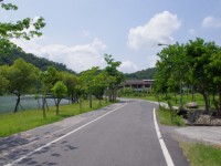 梅花湖环湖自行车道<br/> 摄影：Eva隨手拍