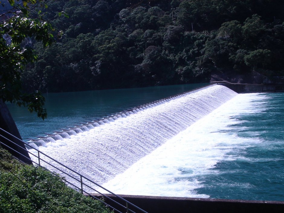 青潭堰水坝 摄影：余燕鳳
