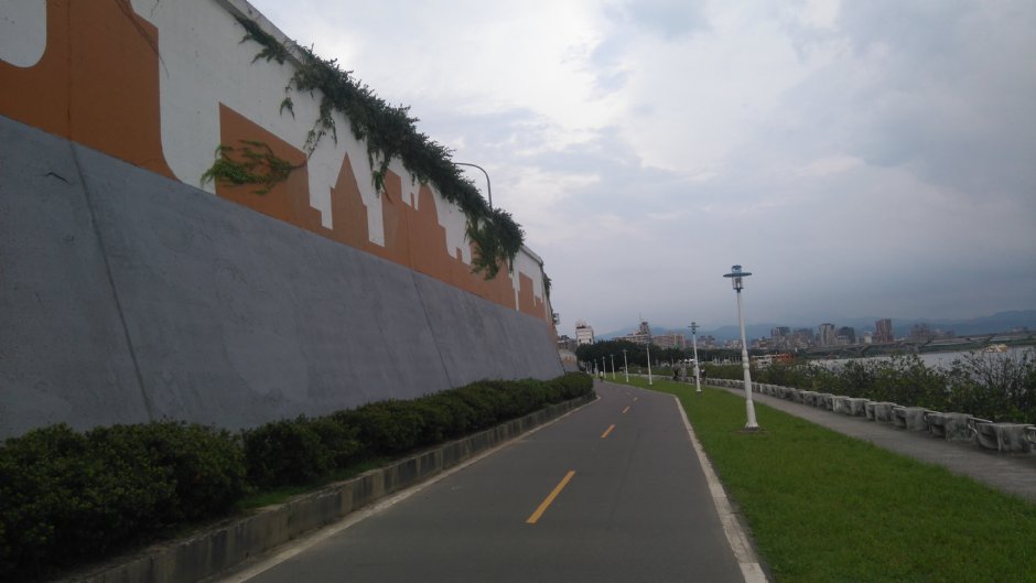 淡水河右岸 摄影：Lu