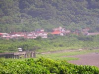 岸上小屋<br/> 摄影：老山羊資訊網