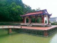 莱园内的飞觞醉月亭与虹桥<br/> 摄影：Eva隨手拍