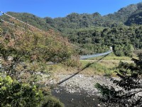 白鹿吊桥横跨于大甲溪两岸<br/> 摄影：Eva隨手拍