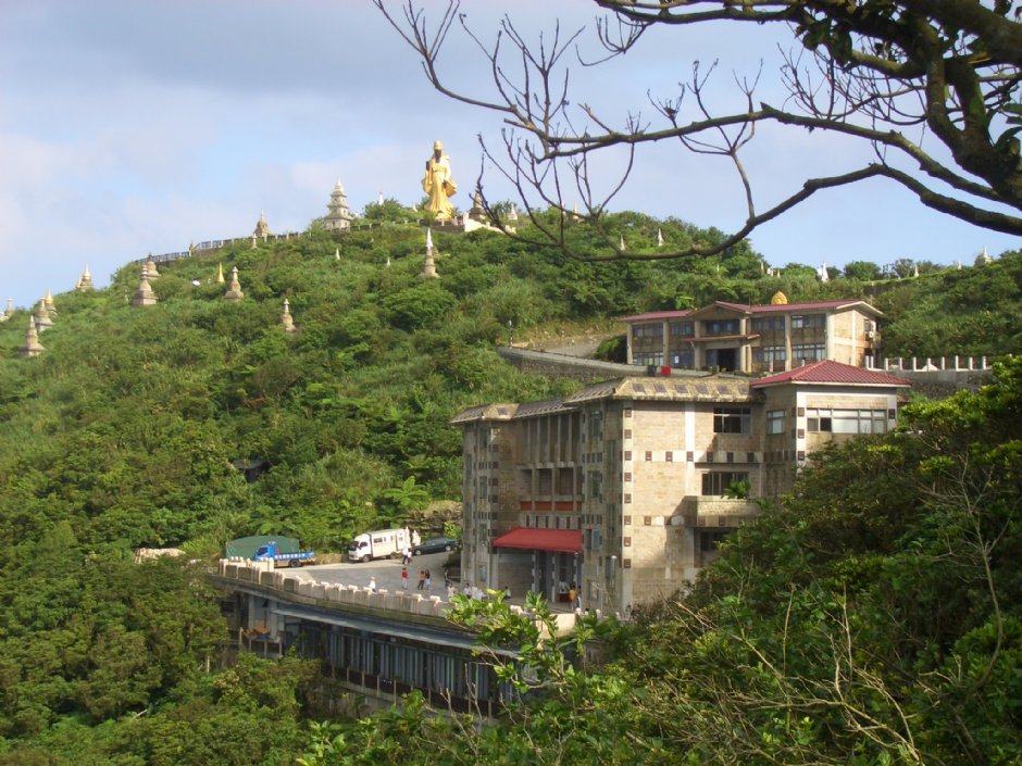 遠眺華藏海殿 攝影：鄭瑄頤