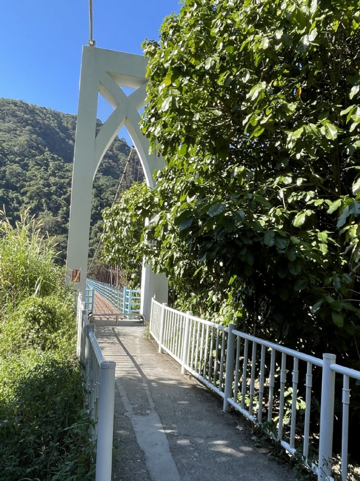 白鹿吊桥 摄影：Eva隨手拍