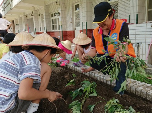 觀光工廠DIY玩創意
