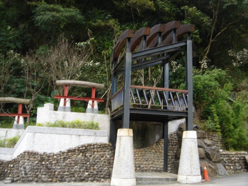 新乌公路旁眺望台 摄影：余燕鳳