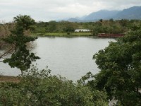 公园内清新秀丽湖景<br/> 摄影：老山羊部落格