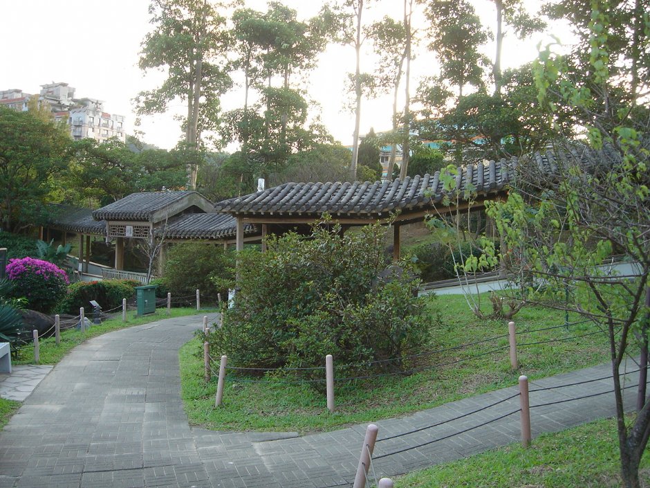 侧望走廊 摄影：余燕鳳