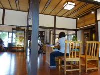 館內設有服務台<br/> 攝影：陳美吟