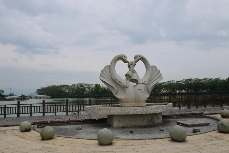 天鹅湖公园标志 摄影：旅遊王攝影組