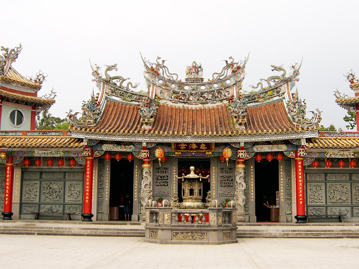 惠济宫前殿 摄影：曾婉玲