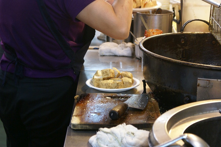 台灣特色美食-臭豆腐 攝影：Eva隨手拍