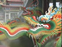 龙的雕像<br/> 摄影：張弘穎