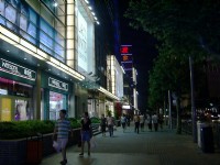周邊商店<br/> 攝影：周惠穎