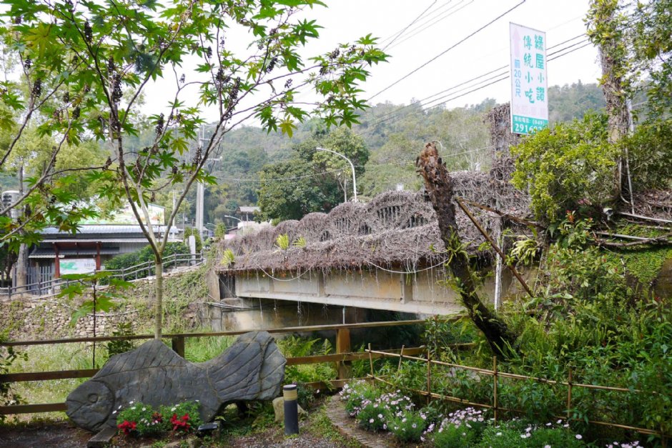 纸教堂 摄影：旅遊王攝影組