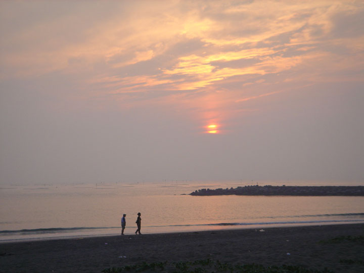 安平港观夕阳 摄影：陳美吟