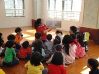 绘本说故事<br/> 摄影：新北市立圖書館