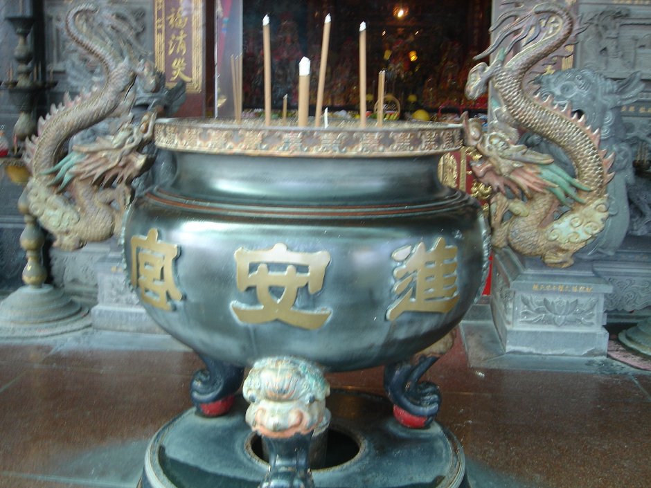香炉 摄影：余燕鳳