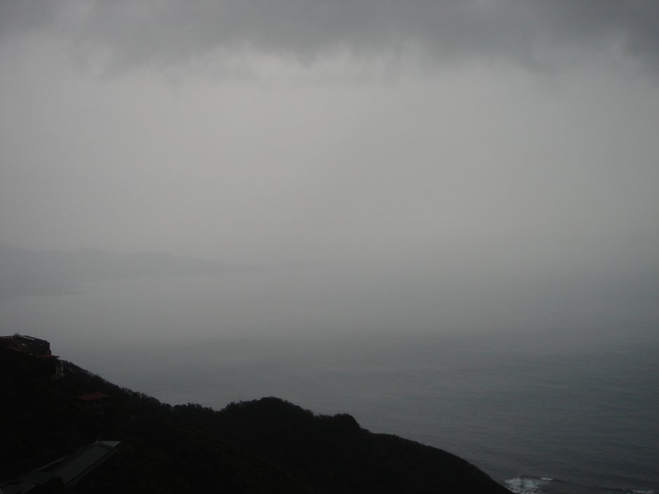 雲海一片 攝影：鄭惠文