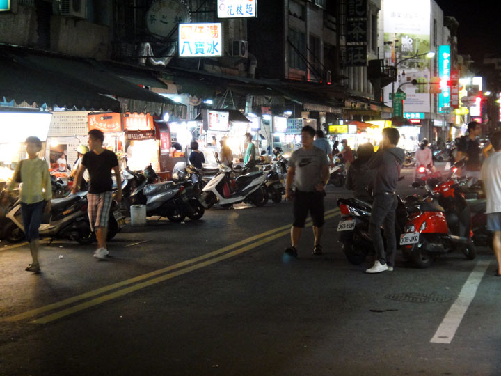 忠孝夜市 摄影：山景