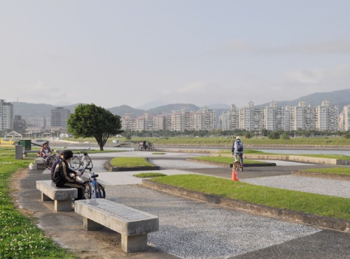 迎風河濱公園-迎風河濱公園